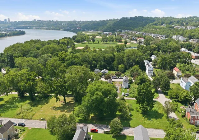 3rd image of 231 Worth St, Cincinnati, OH 45226 | MLS# 1885259