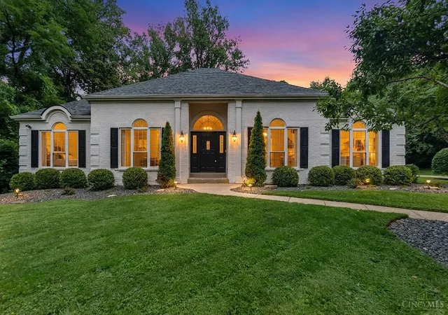 Homes for sale in Cincinnati, OH | 631 Greenwood Ave, Cincinnati, OH 45229 | MLS# 1885006
