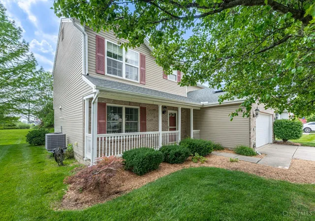 Homes for sale in Springboro, OH | 11 S Glen Oaks Dr, Springboro, OH 45066 | MLS# 1885118