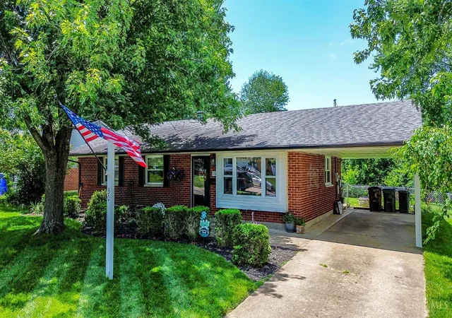 Homes for sale in Hamilton, OH | 30 Warr Ct, Hamilton, OH 45013 | MLS# 1885273