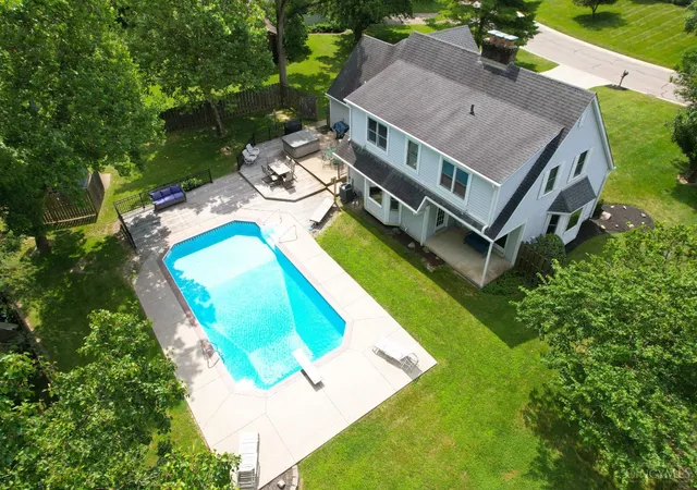2nd image of 985 Locust Ct, Mason, OH 45040 | MLS# 1885276