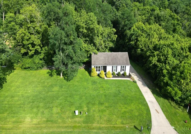 1st image of 20938 Lakeview Dr, Lawrenceburg, IN 47025 | MLS# 1885274