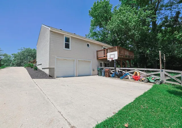 38th image of 20938 Lakeview Dr, Lawrenceburg, IN 47025 | MLS# 1885274