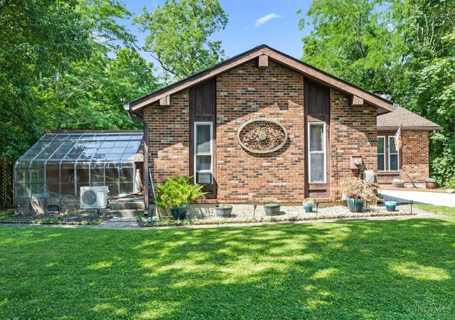 Photo 2 of Sale Pending at 6553 Gretel Ct, Liberty Twp, OH 45044 | MLS# 1885295 | Listing updated on 2026-08-15
