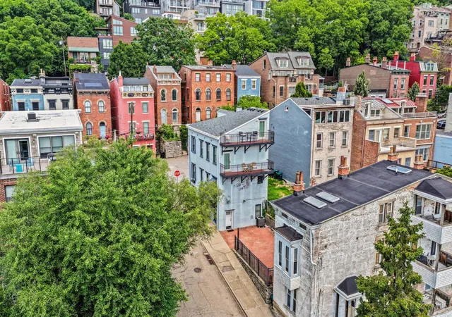 Homes for sale in Cincinnati, OH | 435 Milton St, Cincinnati, OH 45202 | MLS# 1884891