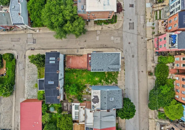 Homes for sale in Cincinnati, OH | 435 Milton St, Cincinnati, OH 45202 | MLS# 1884891