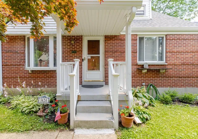 Photo 2 of Single family home for sale at 1424 Bowman Ave, Kettering, OH 45409 | MLS# 1884978 | Listing updated on 2026-08-06