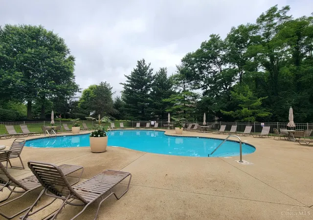 2nd image of 5892 Stonebridge Cir, Milford, OH 45150