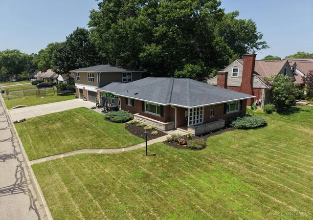 Homes for sale in Sycamore Twp, OH | 6941 Rosemary Ln, Sycamore Twp, OH 45236 | MLS# 1885282