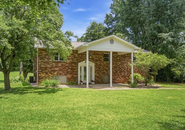 Homes for sale in Williamsburg Twp, OH | 3576 Bootjack Corner Rd, Williamsburg Twp, OH 45176 | MLS# 1883271
