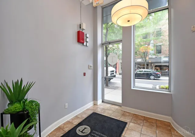 4th image of 1326 Vine St #B, Cincinnati, OH 45202 | MLS# 1885319