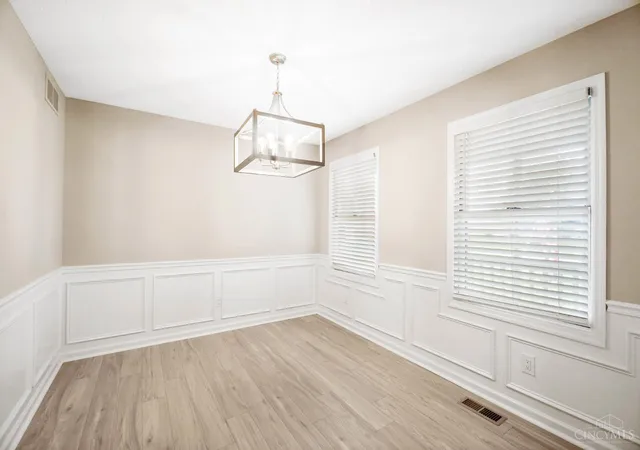 4th image of 220 Auburn Meadows Ct, Carlisle, OH 45005 | MLS# 1885393
