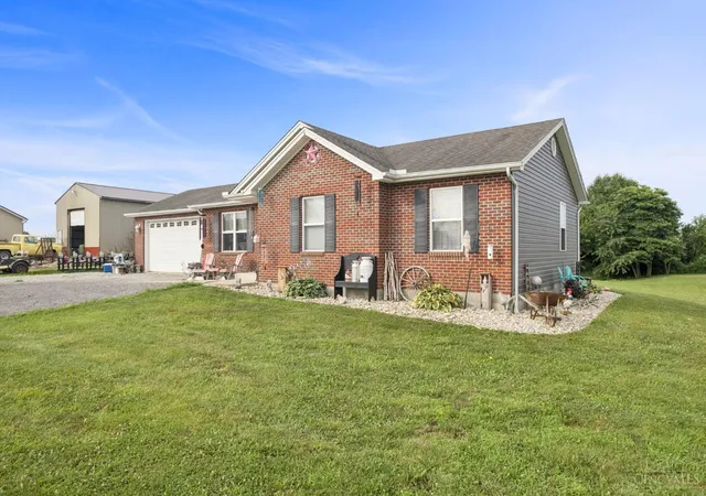 Homes for sale in Lewis Twp, OH | 682 Ohio 756, Lewis Twp, OH 45120 | MLS# 1885433