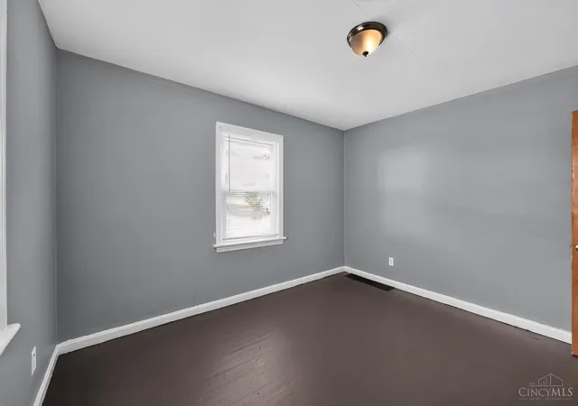 2nd image of 1723 Ashbrook Dr, Cincinnati, OH 45238 | MLS# 1881641