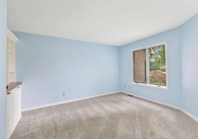 4th image of 135 Wayside Cir, Hamilton, OH 45013