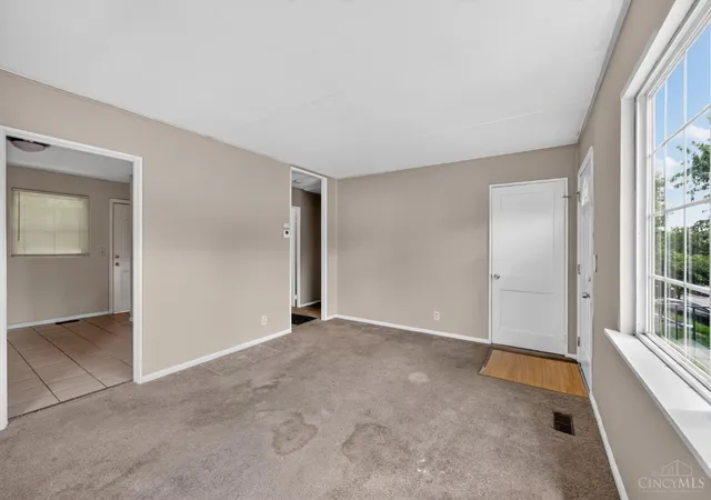 5th image of 1910 Ashbrook Dr, Cincinnati, OH 45238 | MLS# 1883705