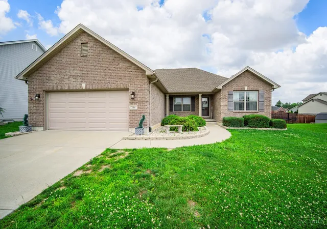 Homes for sale in Carlisle, OH | 246 Auburn Meadows Ct, Carlisle, OH 45005 | MLS# 1885454