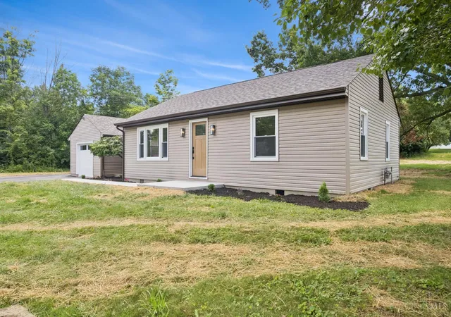 Homes for sale in Batavia Twp, OH | 102 Chapel Rd, Batavia Twp, OH 45102 | MLS# 1885455