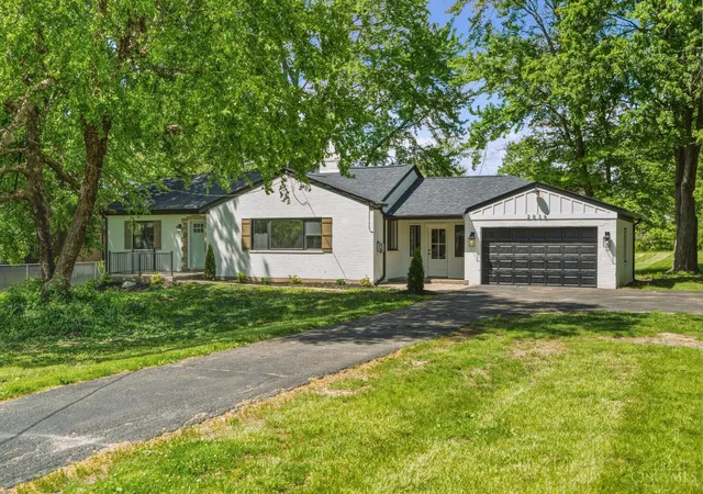 Homes for sale in Colerain Twp, OH | 2836 Banning Rd, Colerain Twp, OH 45239 | MLS# 1885478