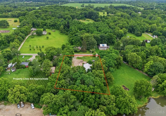 Homes for sale in Wayne Twp, OH | 9754 N Cincinnati-Columbus Rd, Wayne Twp, OH 45068 | MLS# 1885436
