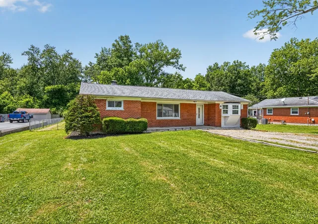 Homes for sale in Hamilton Twp, OH | 7969 Sycamore St, Hamilton Twp, OH 45039 | MLS# 1885493