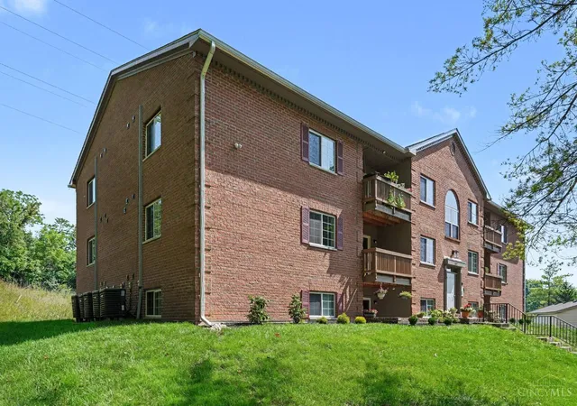3rd image of 1605 W Augusta Blvd #181, Fairfield, OH 45014 | MLS# 1885496