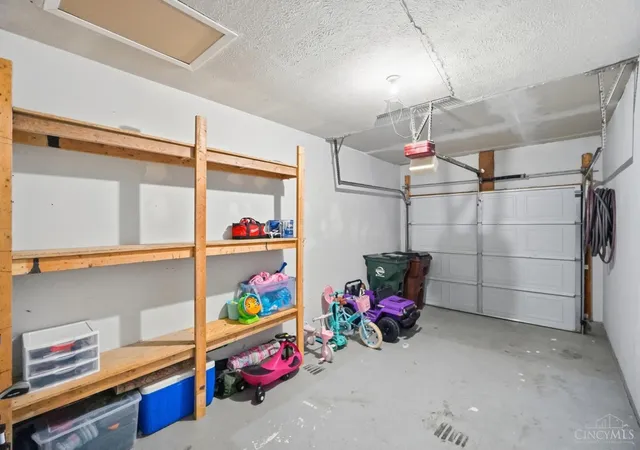 2nd image of 2221 Joshua Cir, Middletown, OH 45044