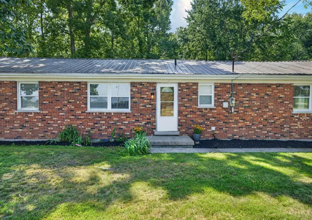 Homes for sale in Green Twp, OH | 16103 Moon Rd, Green Twp, OH 45154 | MLS# 1885509