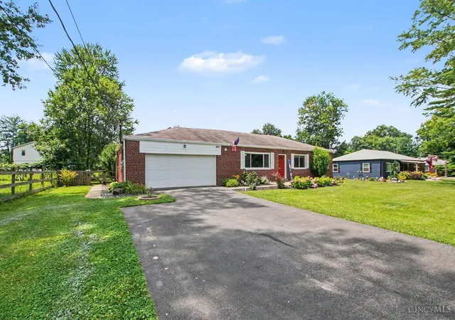 Homes for sale in Anderson Twp, OH | 8597 Prilla Ln, Anderson Twp, OH 45255 | MLS# 1885515