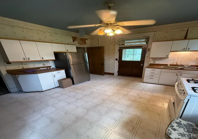 Homes for sale in Cincinnati, OH | 1525 Marlowe Ave, Cincinnati, OH 45224 | MLS# 1885413