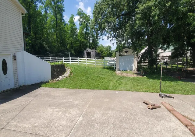 4th image of 11949 Jacksonburg Rd, Middletown, OH 45042 | MLS# 1885531