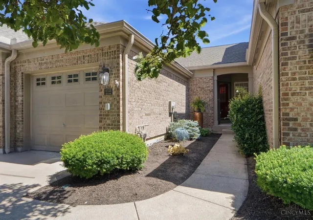 Homes for sale in Mason, OH | 6333 Edgewater Dr, Mason, OH 45040 | MLS# 1885534