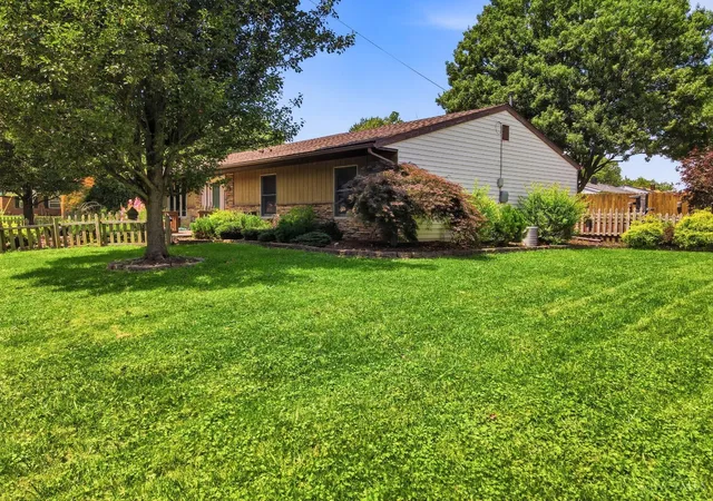 Photo 3 of Sale Pending at 4831 Klatte Rd, Cincinnati, OH 45244 | MLS# 1885544 | Listing updated on 2026-09-27