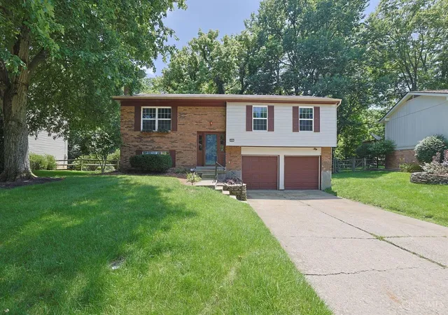 Homes for sale in Anderson Twp, OH | 7807 Heatherglen Dr, Anderson Twp, OH 45255 | MLS# 1885557