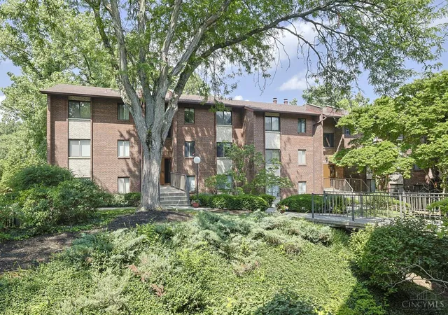 Homes for sale in Cincinnati, OH | 458 Grand Ave #1, Cincinnati, OH 45205 | MLS# 1885587