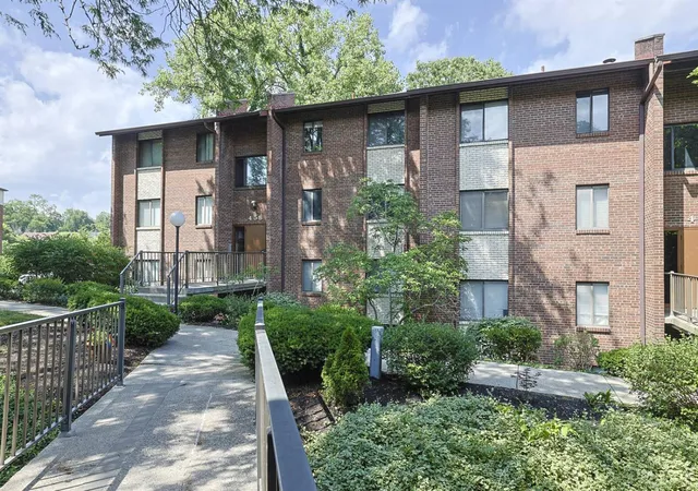 Homes for sale in Cincinnati, OH | 458 Grand Ave #1, Cincinnati, OH 45205 | MLS# 1885587
