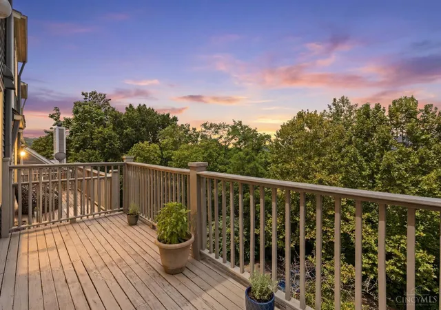 Homes for sale in Cincinnati, OH | 535 Tusculum Ave #2, Cincinnati, OH 45226 | MLS# 1885025