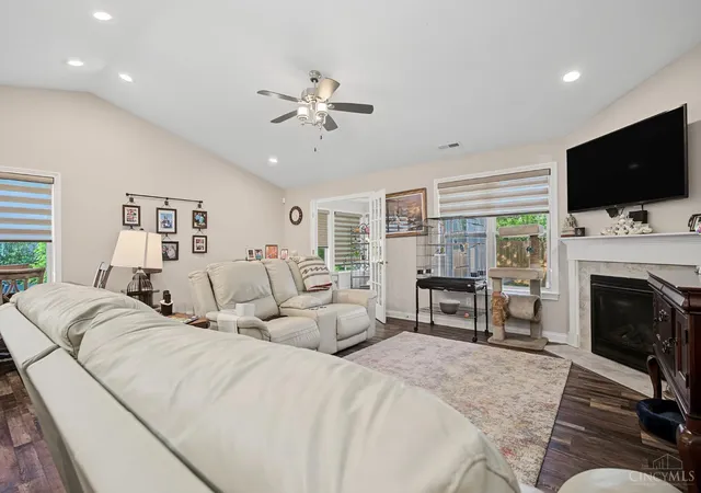 2nd image of 746 Villa Ct, Trenton, OH 45067 | MLS# 1885365