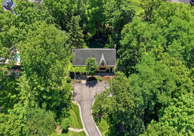 1st image of 407 Lafayette Ave, Cincinnati, OH 45220 | MLS# 1885115