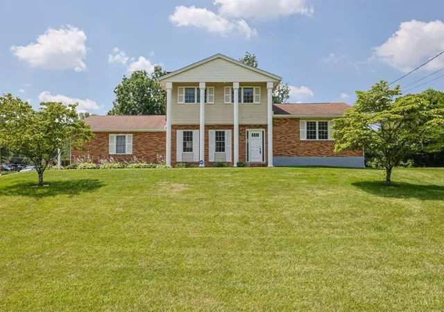 Homes for sale in West Chester, OH | 8285 Taffy Dr, West Chester, OH 45069 | MLS# 1885595