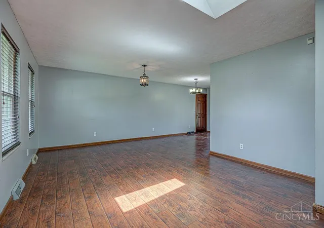 Homes for sale in Fairfield, OH | 5268 Dellbrook Dr, Fairfield, OH 45014 | MLS# 1885603
