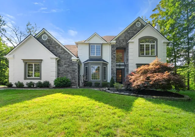 2nd image of 684 Balbriggan Ct, Cincinnati, OH 45255 | MLS# 1885596