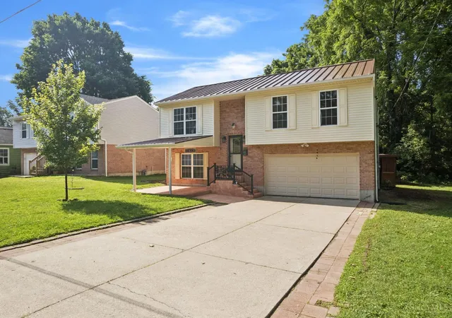 Homes for sale in Loveland, OH | 107 Brecker, Loveland, OH 45140 | MLS# 1885547
