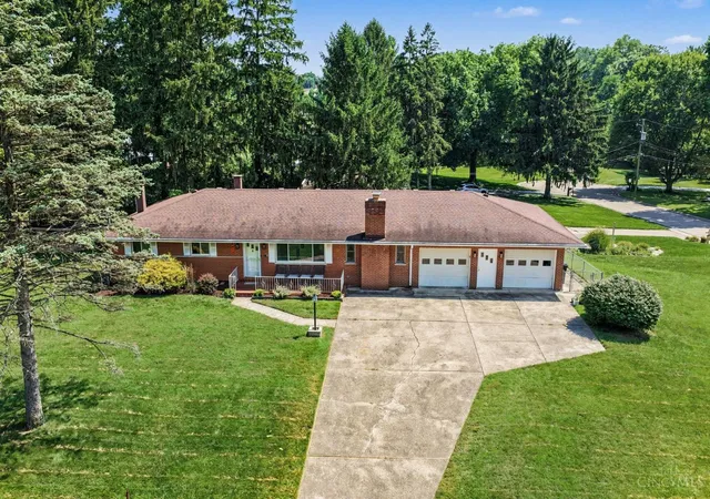 Homes for sale in Delhi Twp, OH | 6417 Mapleton Ave, Delhi Twp, OH 45233 | MLS# 1885556