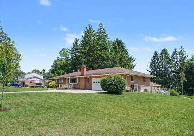 Homes for sale in Delhi Twp, OH | 6417 Mapleton Ave, Delhi Twp, OH 45233 | MLS# 1885556