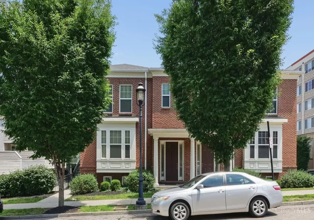 1st image of 2924 Eden Ave, Cincinnati, OH 45219 | MLS# 1885591