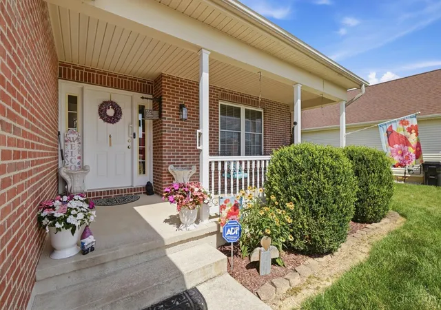 5th image of 1447 Meadow Ridge Cir, Wilmington, OH 45177 | MLS# 1885637