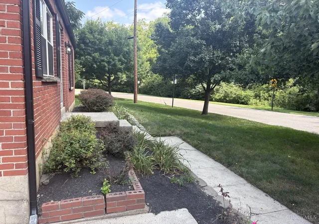 Homes for sale in Wyoming, OH | 1427 N Park Ave, Wyoming, OH 45215 | MLS# 1885644