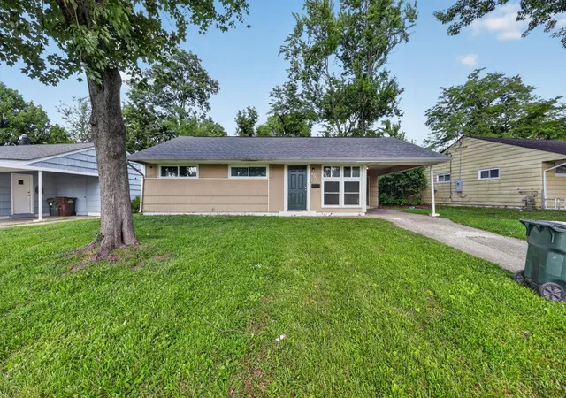 Homes for sale in Springfield Twp., OH | 8760 Grenada Dr, Springfield Twp., OH 45231 | MLS# 1883697
