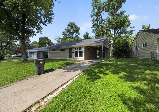 Homes for sale in Springfield Twp., OH | 8760 Grenada Dr, Springfield Twp., OH 45231 | MLS# 1883697
